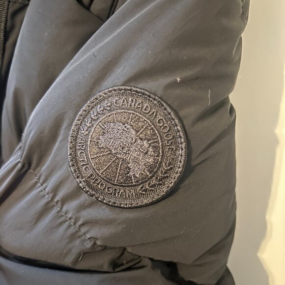 Canada Goose Marlow Coat in Black Medium (New never worn) - Picture 9 of 11